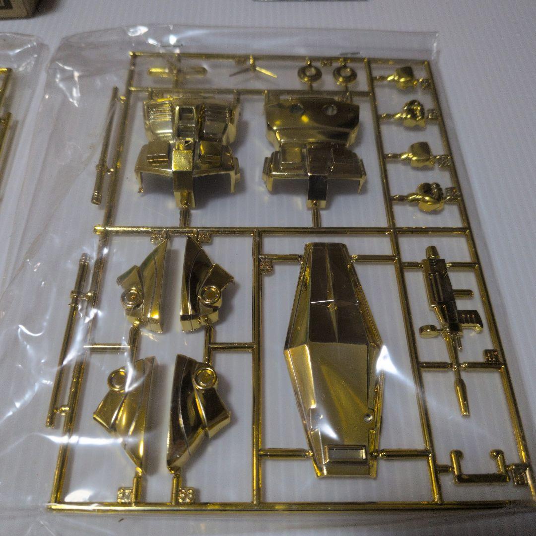 ガンダム ゴールドメッキver 1/144 逆襲のシャア 10周年 RX-78