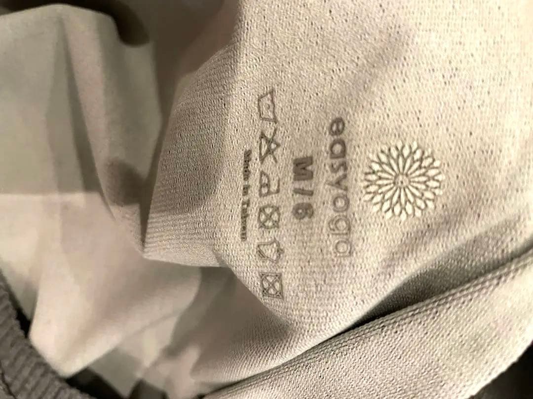 ☆SALE 希少 新品未使用品 商品タグ付 easyogaヨガウェア トレーナー