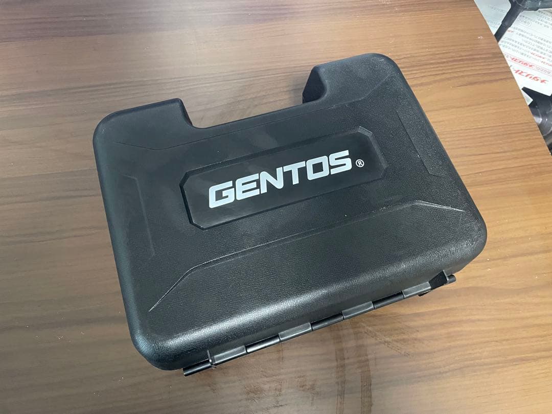 GENTOS UT-226R 高輝度懐中電灯 充電式