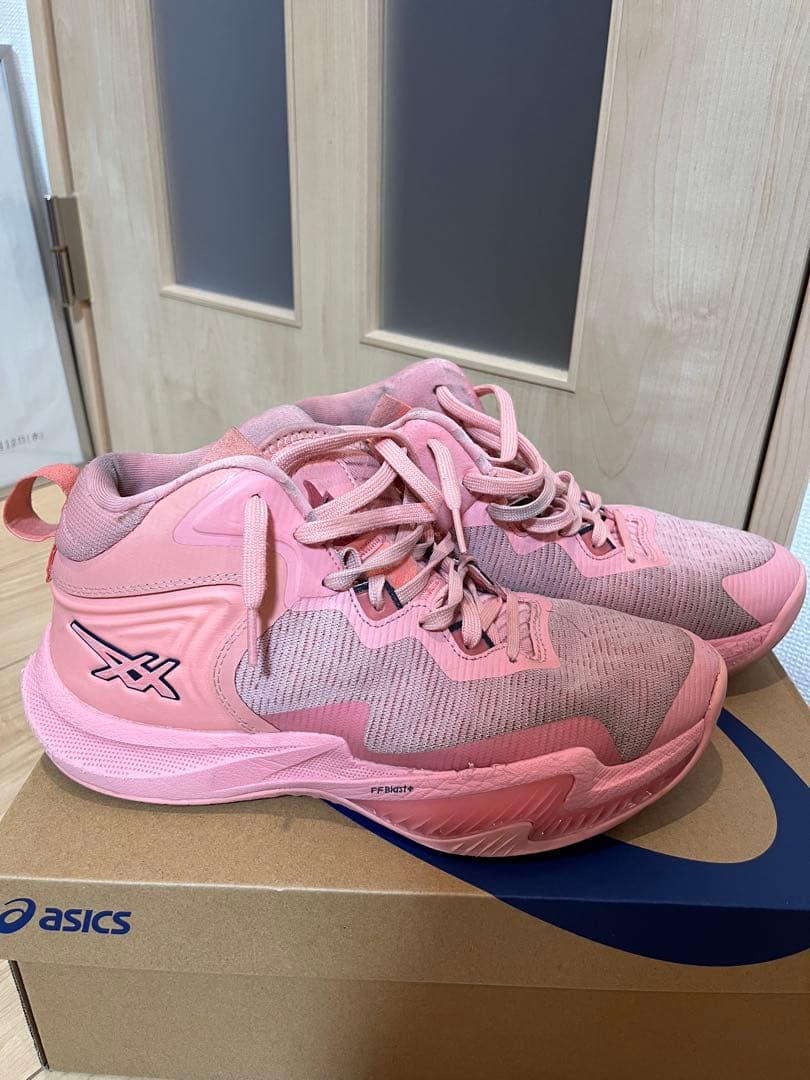 asics バスケットボールシューズ ノバサージ3ピンク