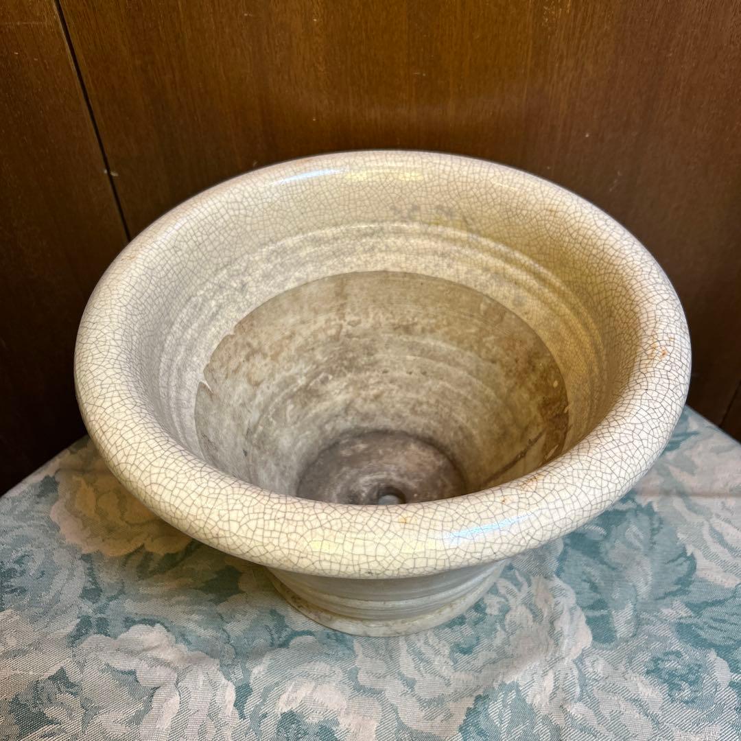 稀少　和洋風の貫入入り釉薬がけ植木鉢　クリームベージュ　穴有り　径30cm