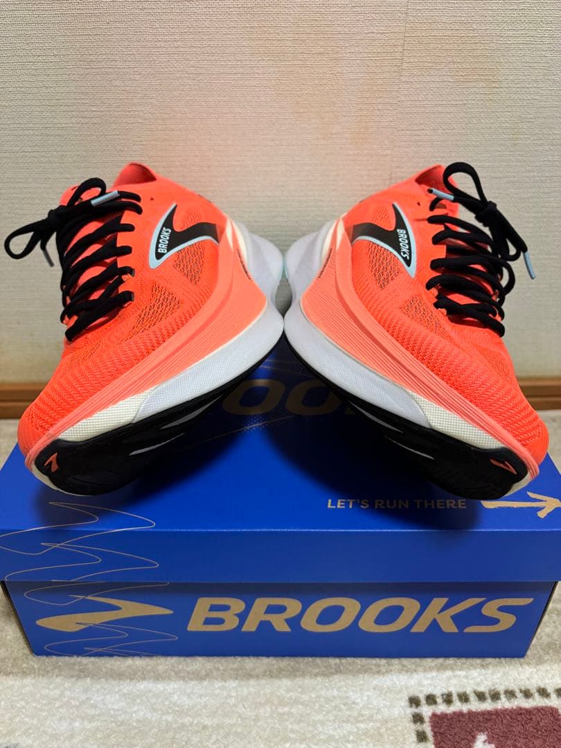 BROOKS／HYPERION MAX 3 （27㎝）