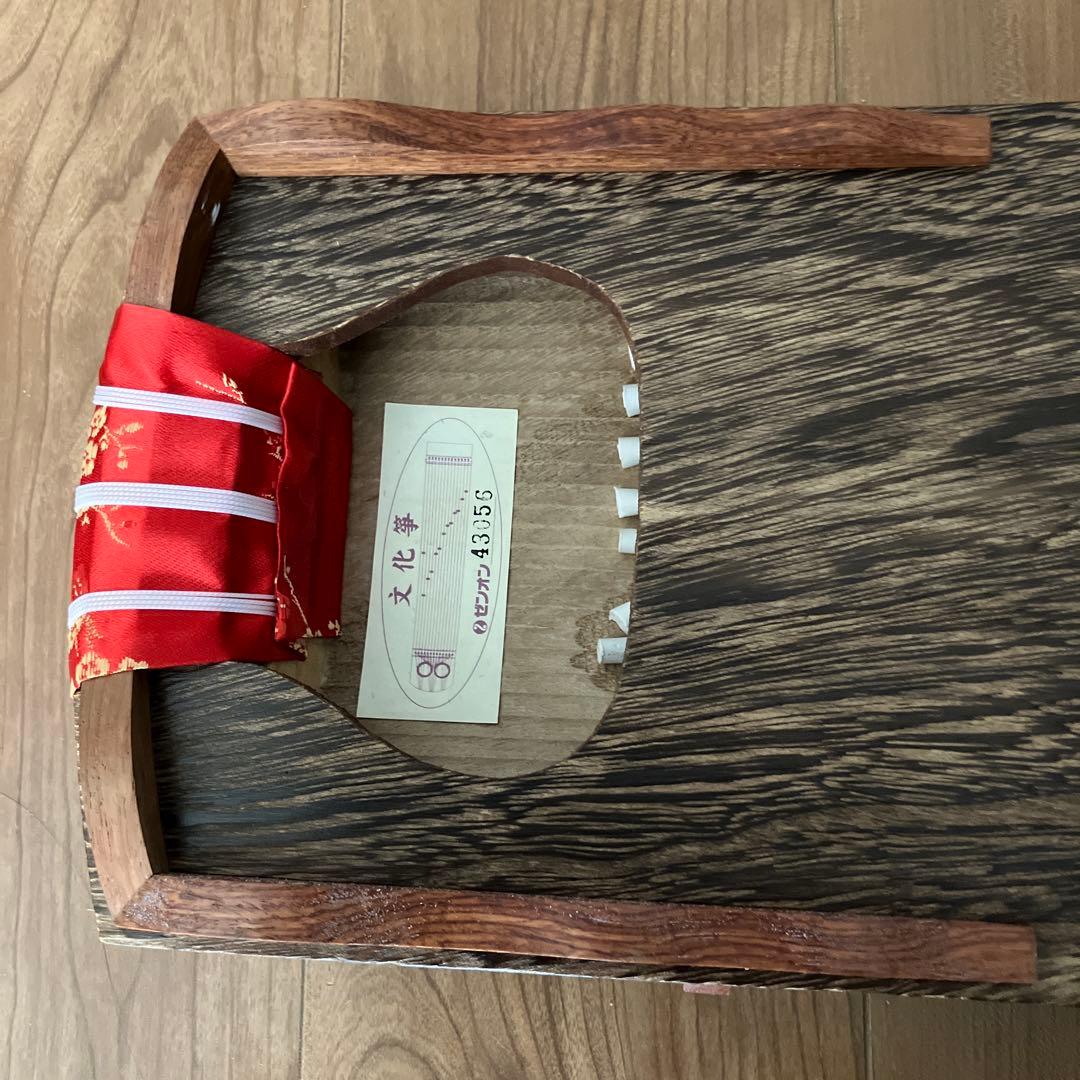 琴 13弦 赤い帯付き 青いケース