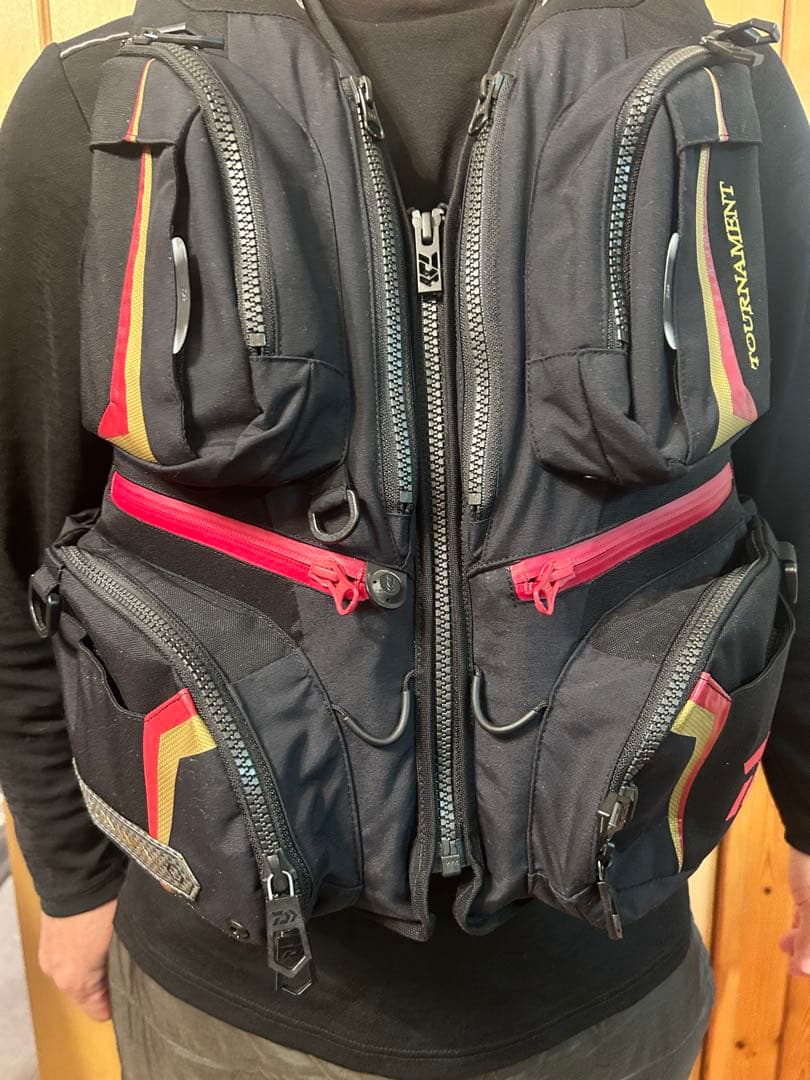値下げ中 DAIWA TOURNAMENT フィッシングベスト Mサイズ