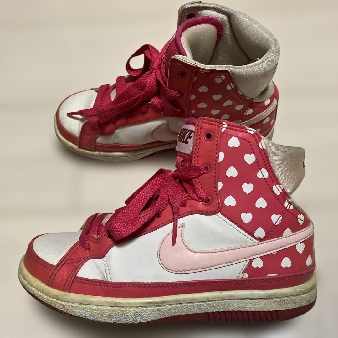 NIKEピンクハートバレンタイン限定品、現状品、used品22.5cm