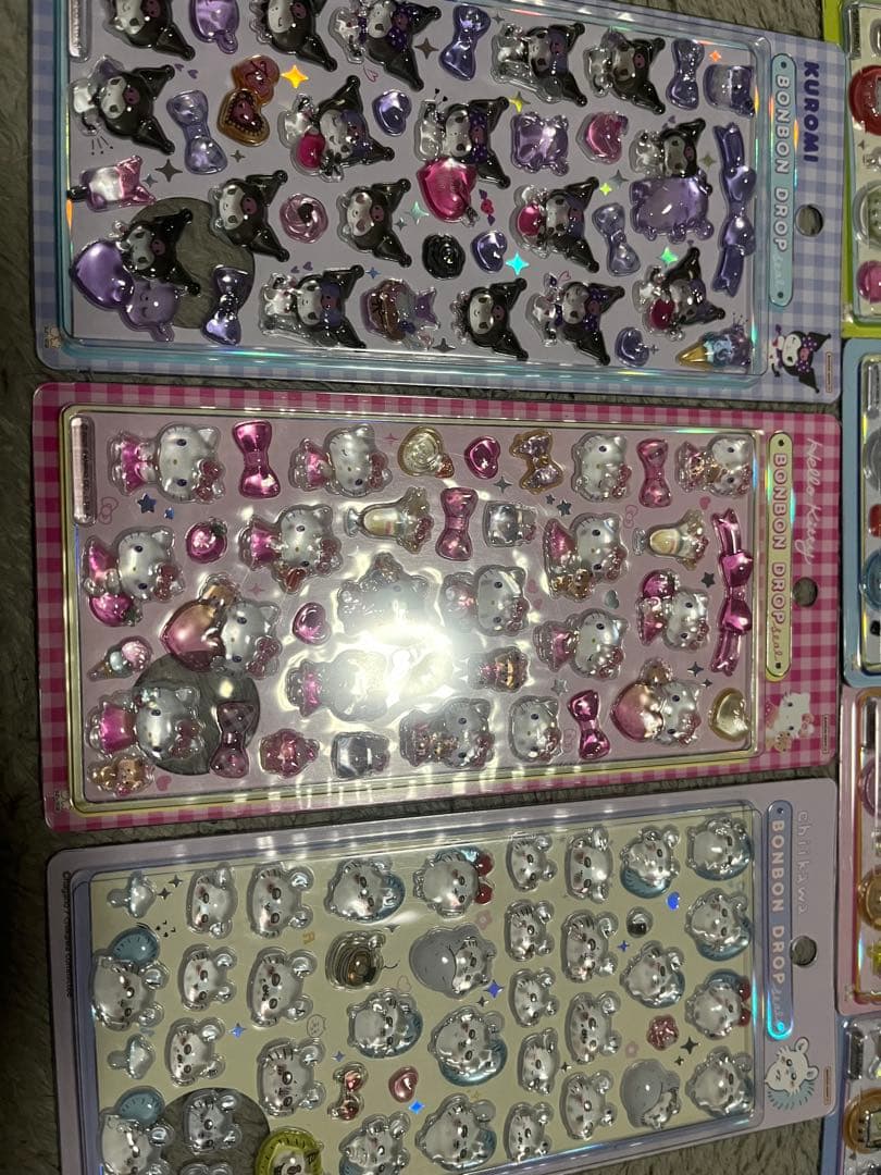 【正規品】たまごっち4種　モモンガ　キティ　クロミ　ボンボンドロップシール