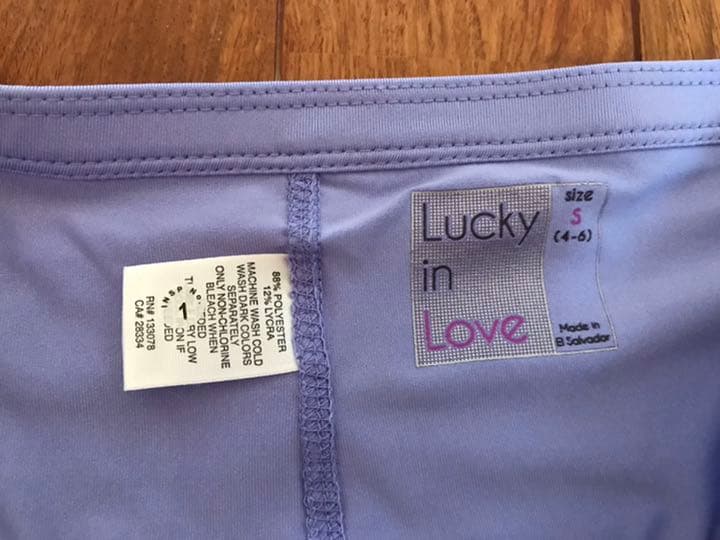 ラッキーインラブ　テニスウェア　紫色スコート　US-Sサイズ　新品