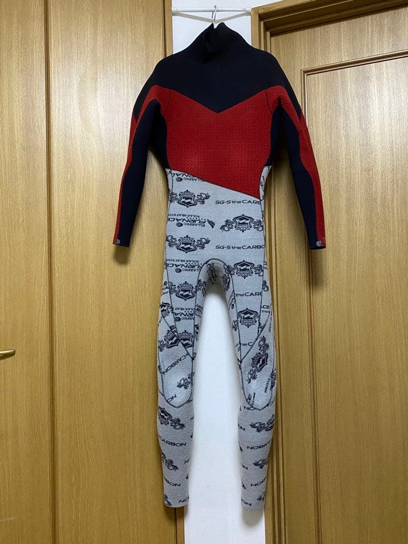 ★裏起毛で暖か【Billabong 】メンズ用５×３ｍｍセミドライフルスーツ