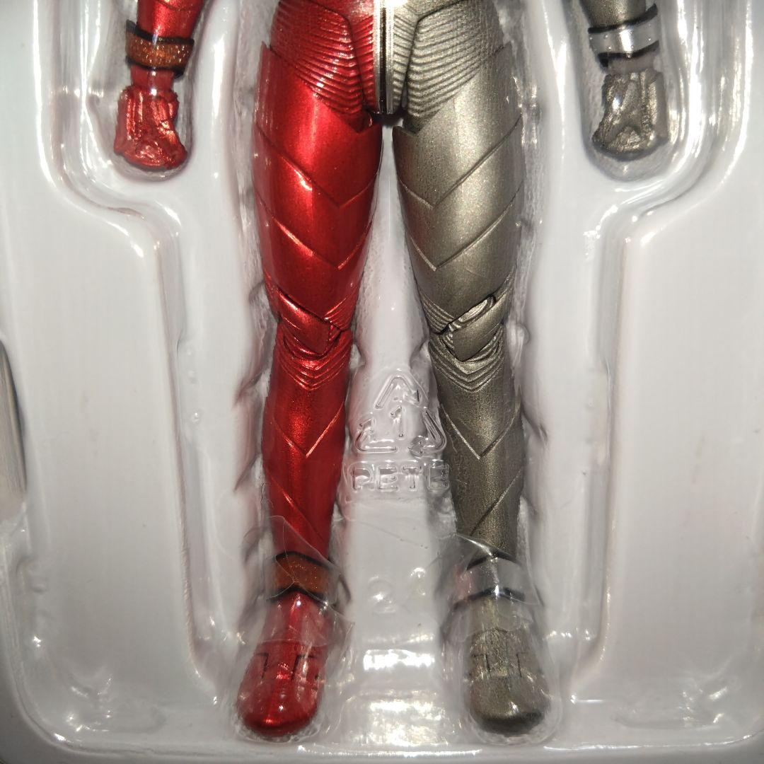 S.H.Figuarts（真骨彫製法）仮面ライダーW ヒートメタル　ルナトリガー