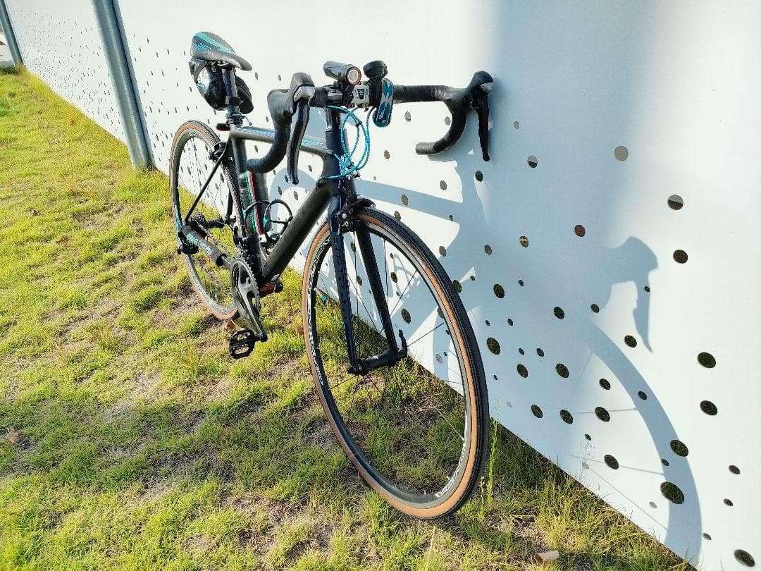 Bianchi カーボンロードバイク SEMPRE PRO 105