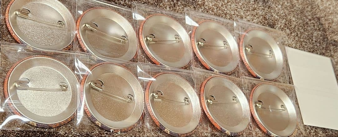 マッシュルキャラクターグッズドット缶バッジ、フォトカ
