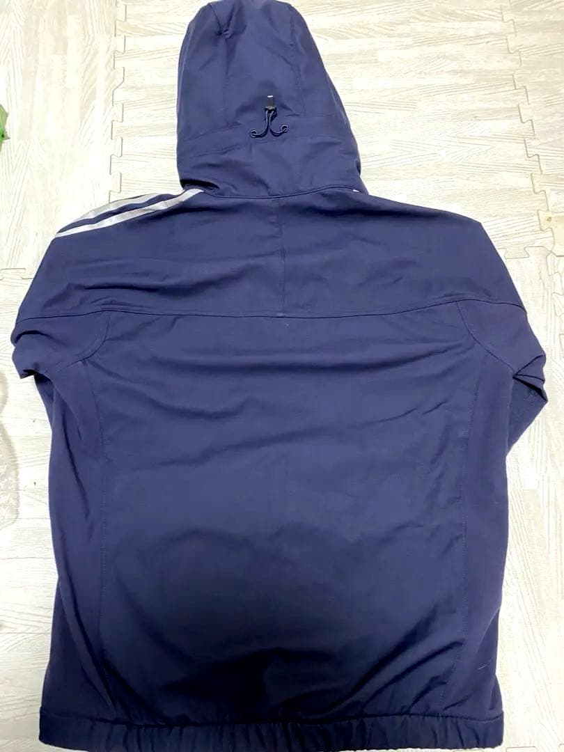 adidas ウィンドブレーカーMネイビー