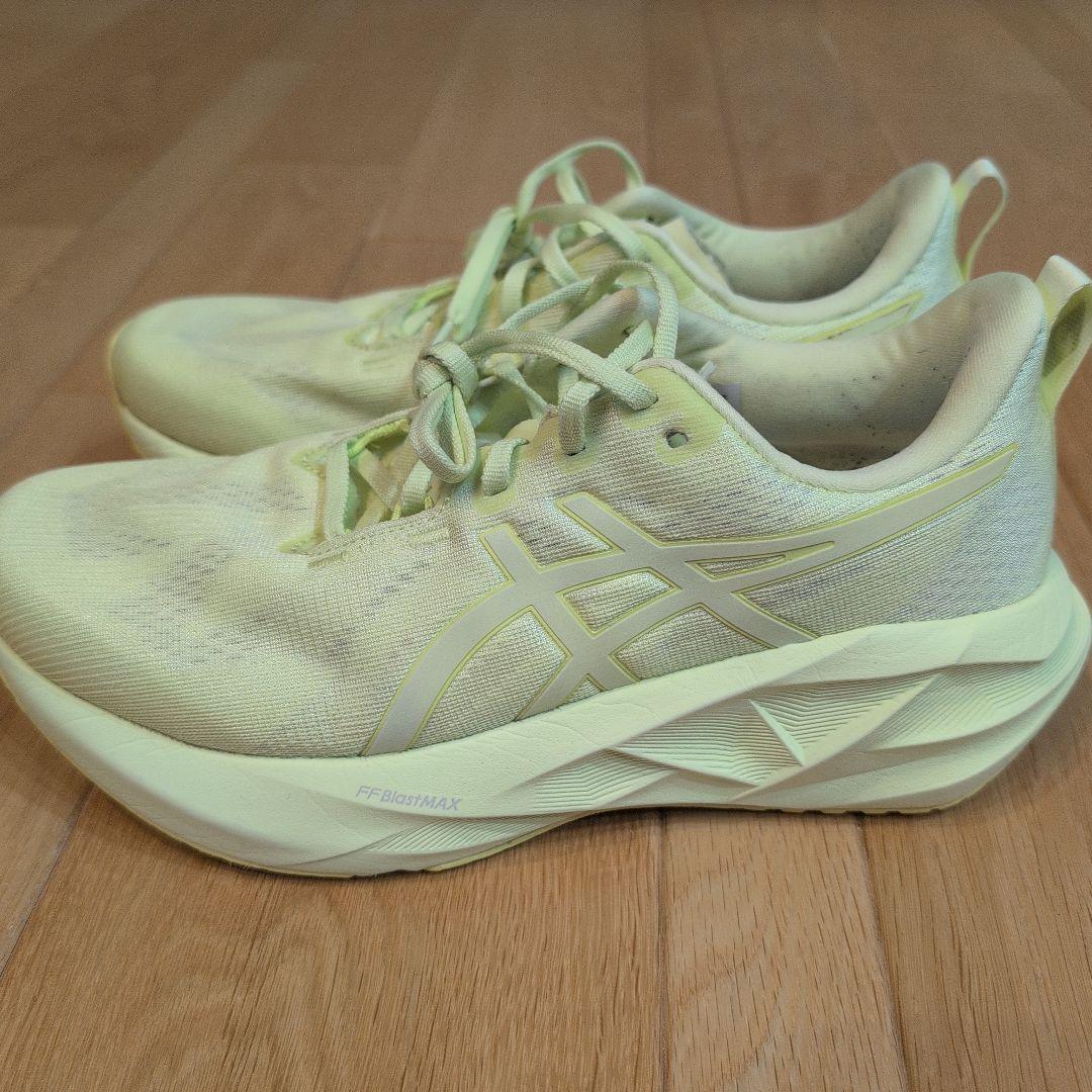 【夜ラン最適】26cm ASICS NOVABLAST 5 LITE-SHOW