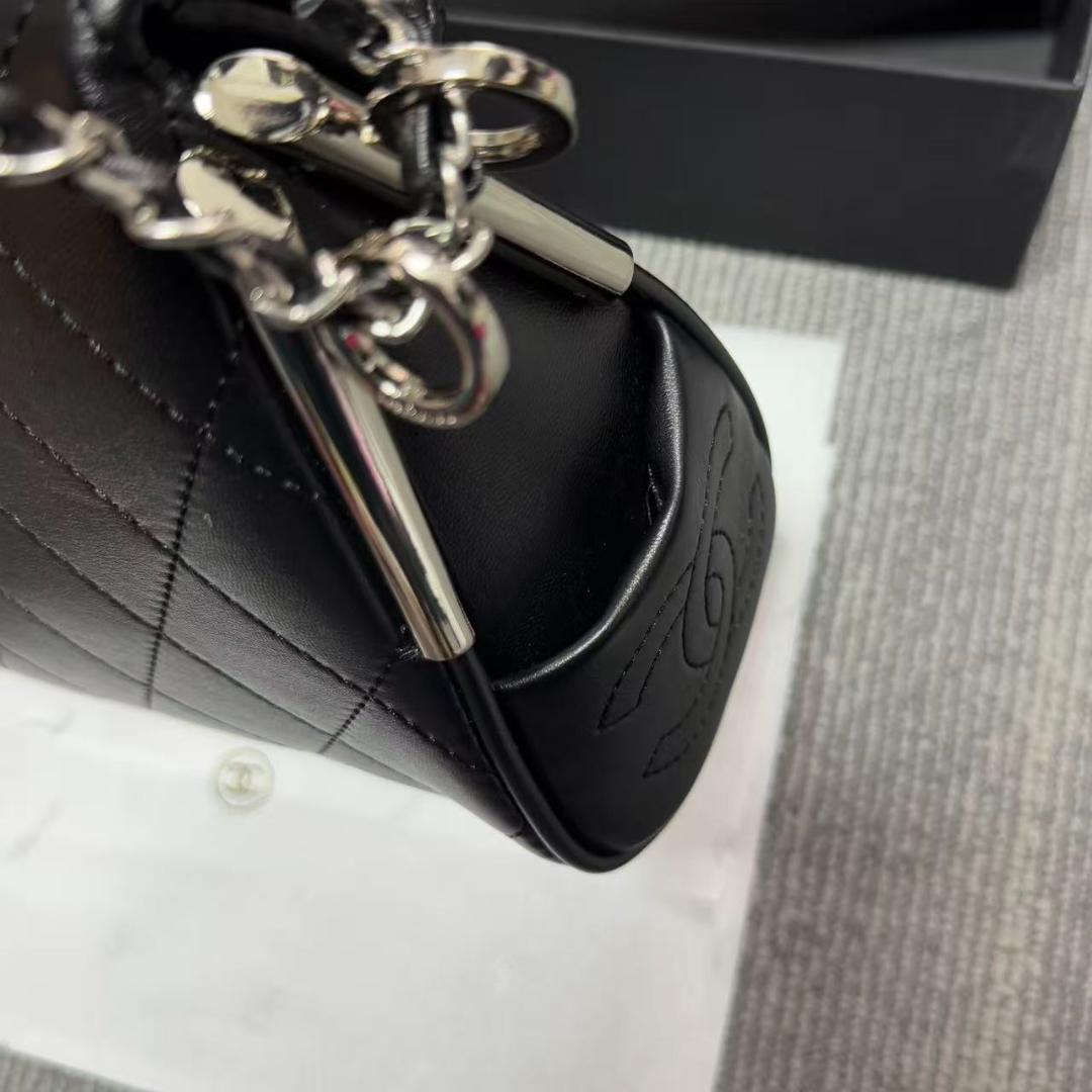 新品☆ 非売品 ブラックレザー ショルダーバッグsq