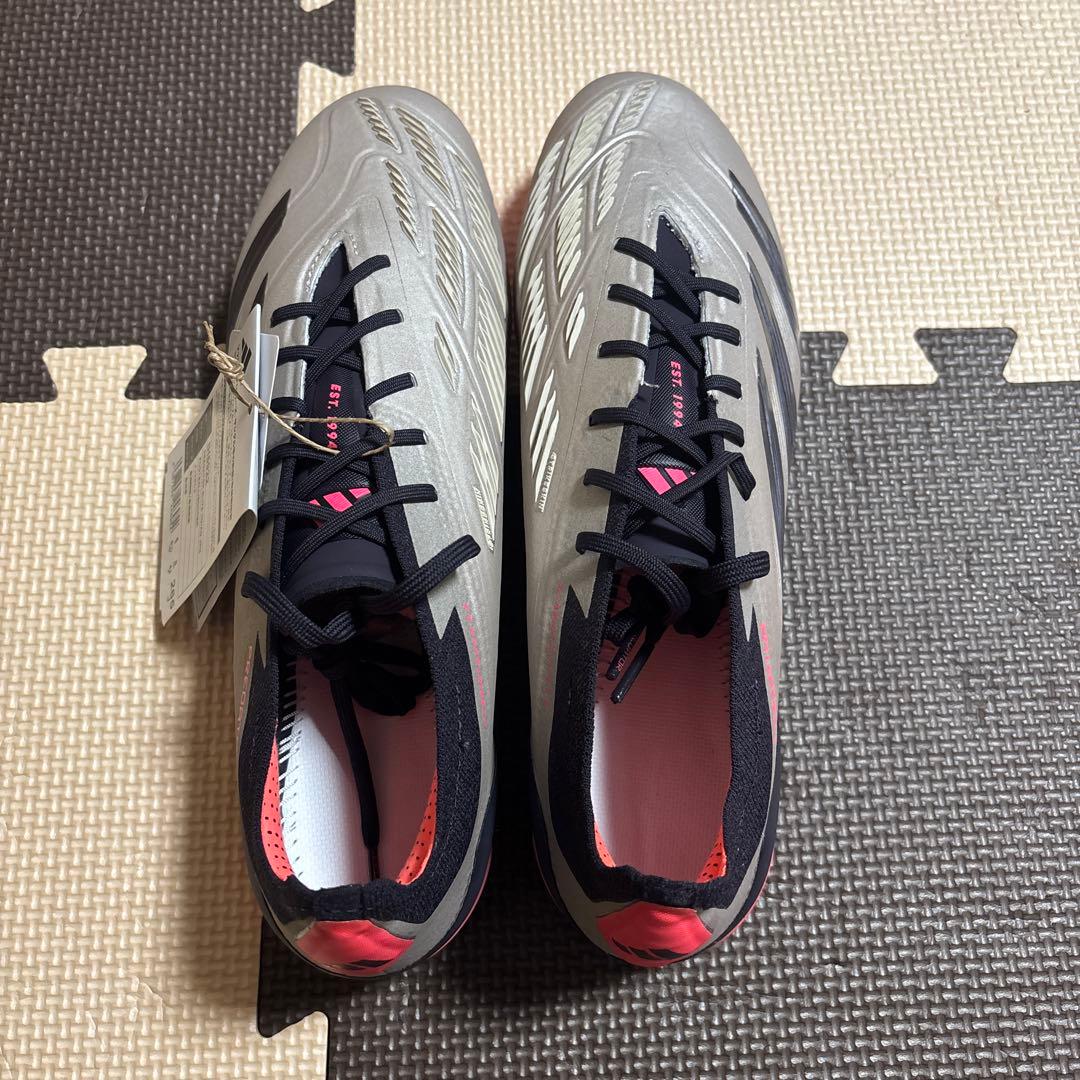 アディダスサッカースパイク　プレデターエリート