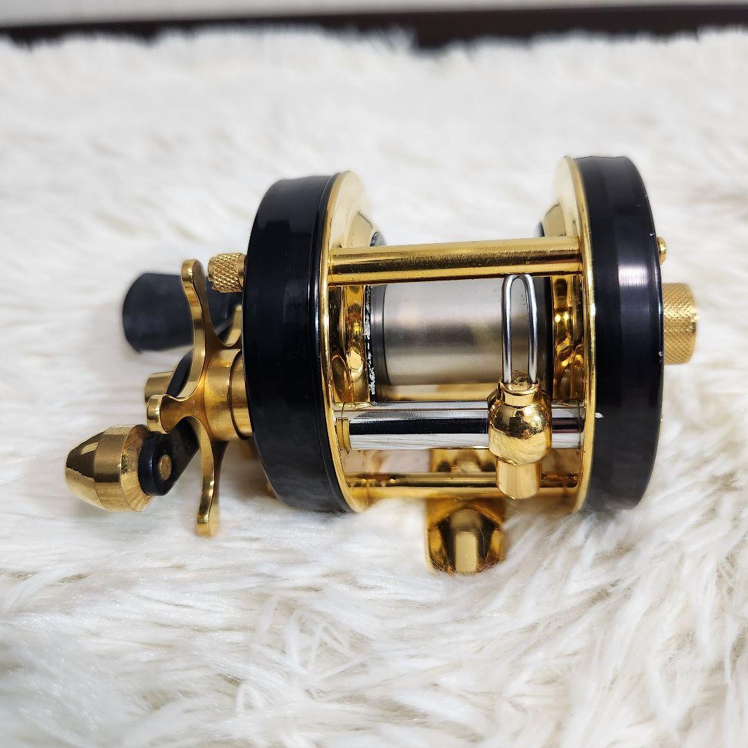 【美品】ABU Ambassadeur 5000C De Luxe 木箱 革袋付