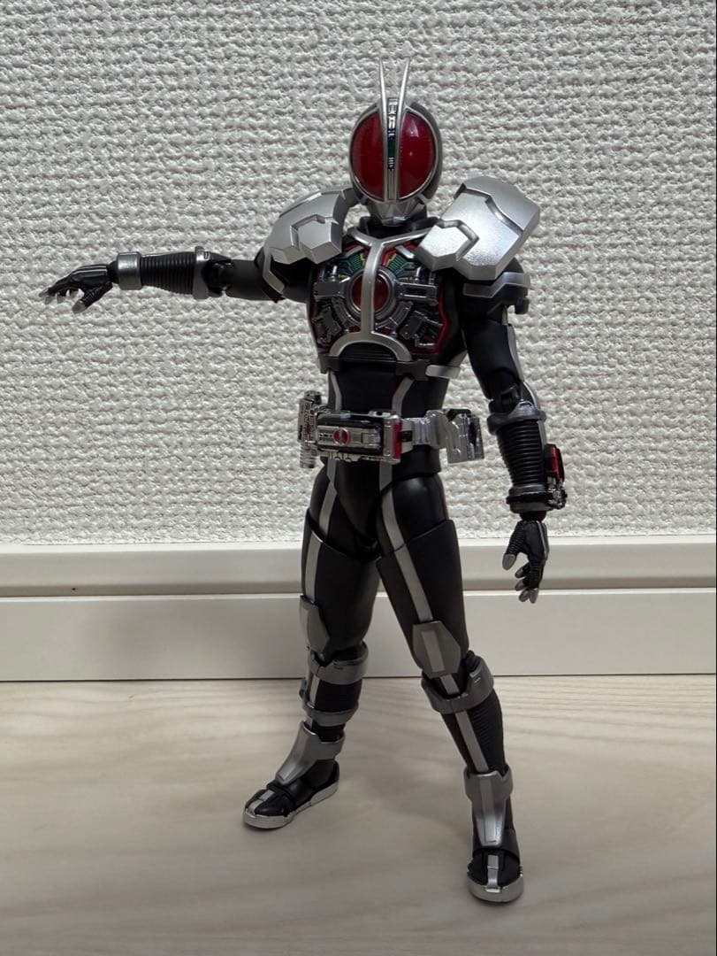 S.H.Figuarts 真骨彫 仮面ライダーファイズ アクセルフォーム