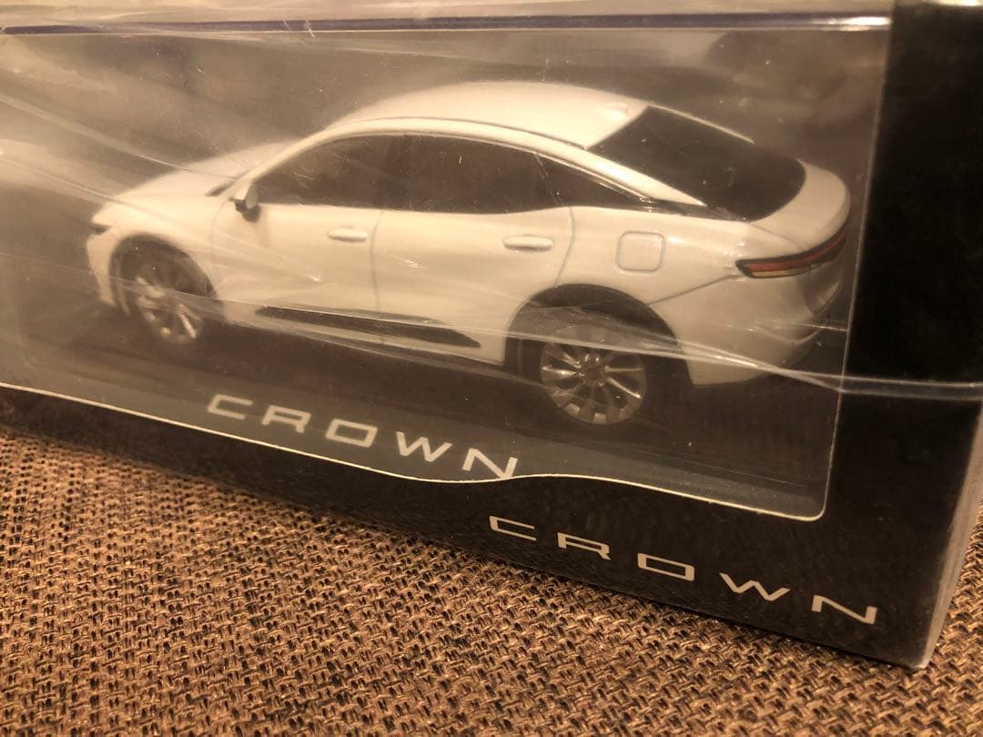 TOYOTA クラウン・クロスオーバー【未開封品】
