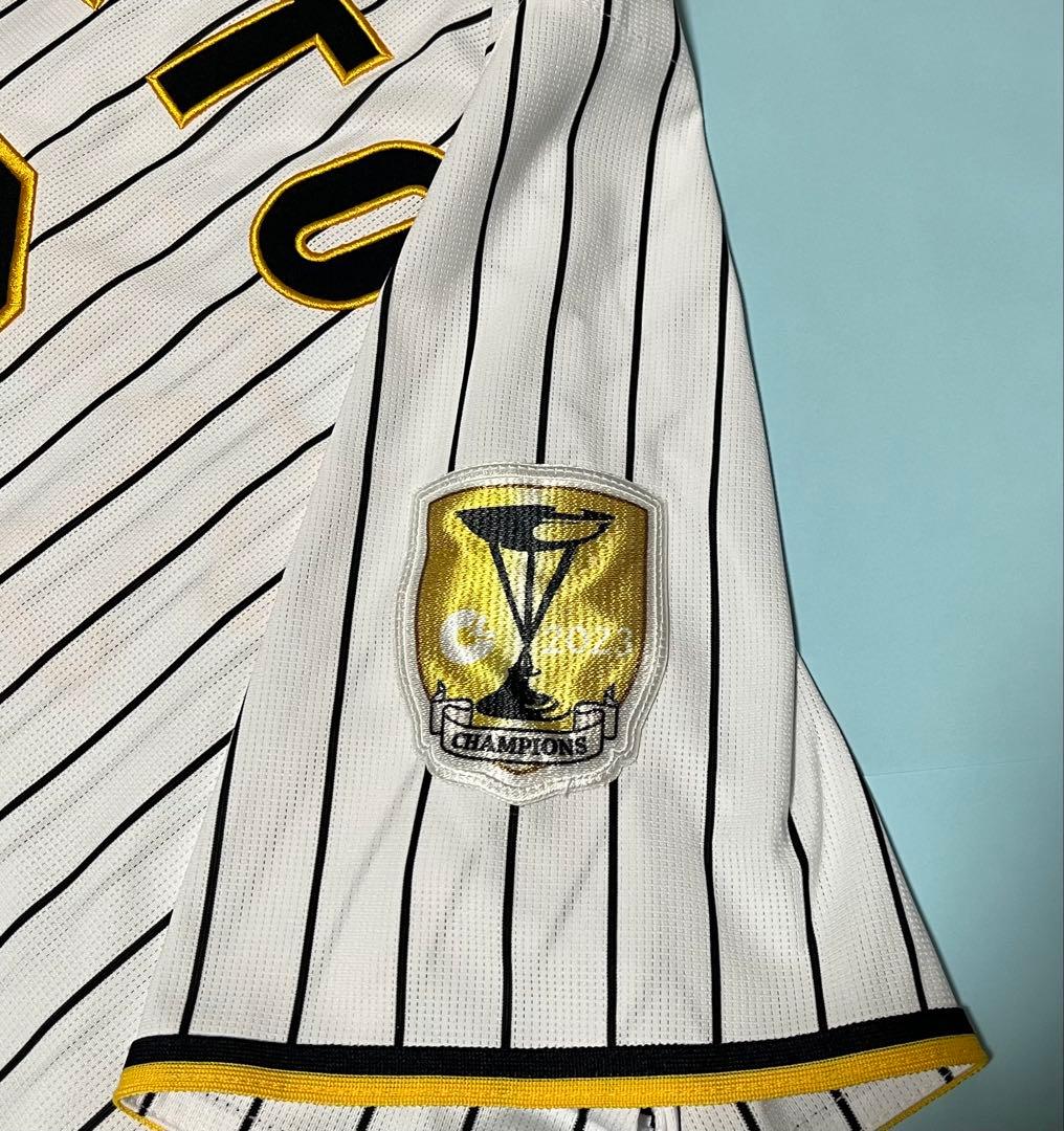阪神タイガース　佐藤輝明選手ユニフォーム　チャンピオンワッペン付　未使用美品