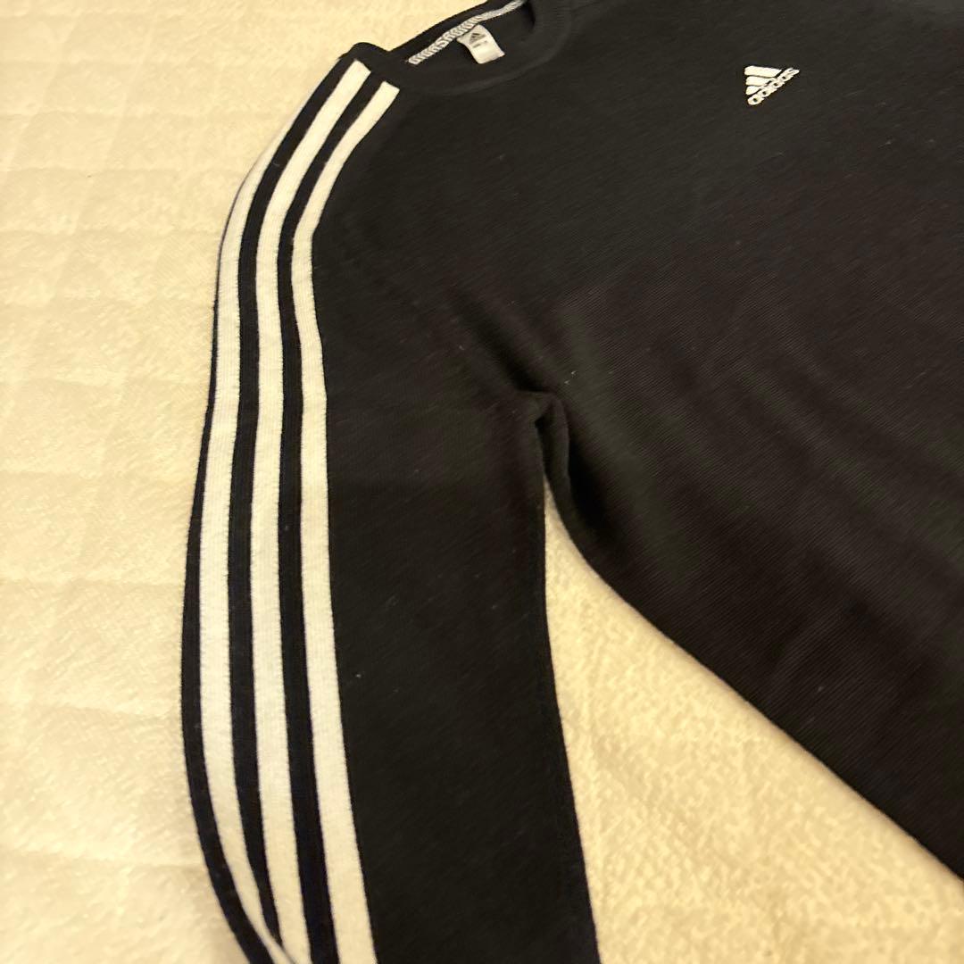 adidas 黒 ストライプ セーター