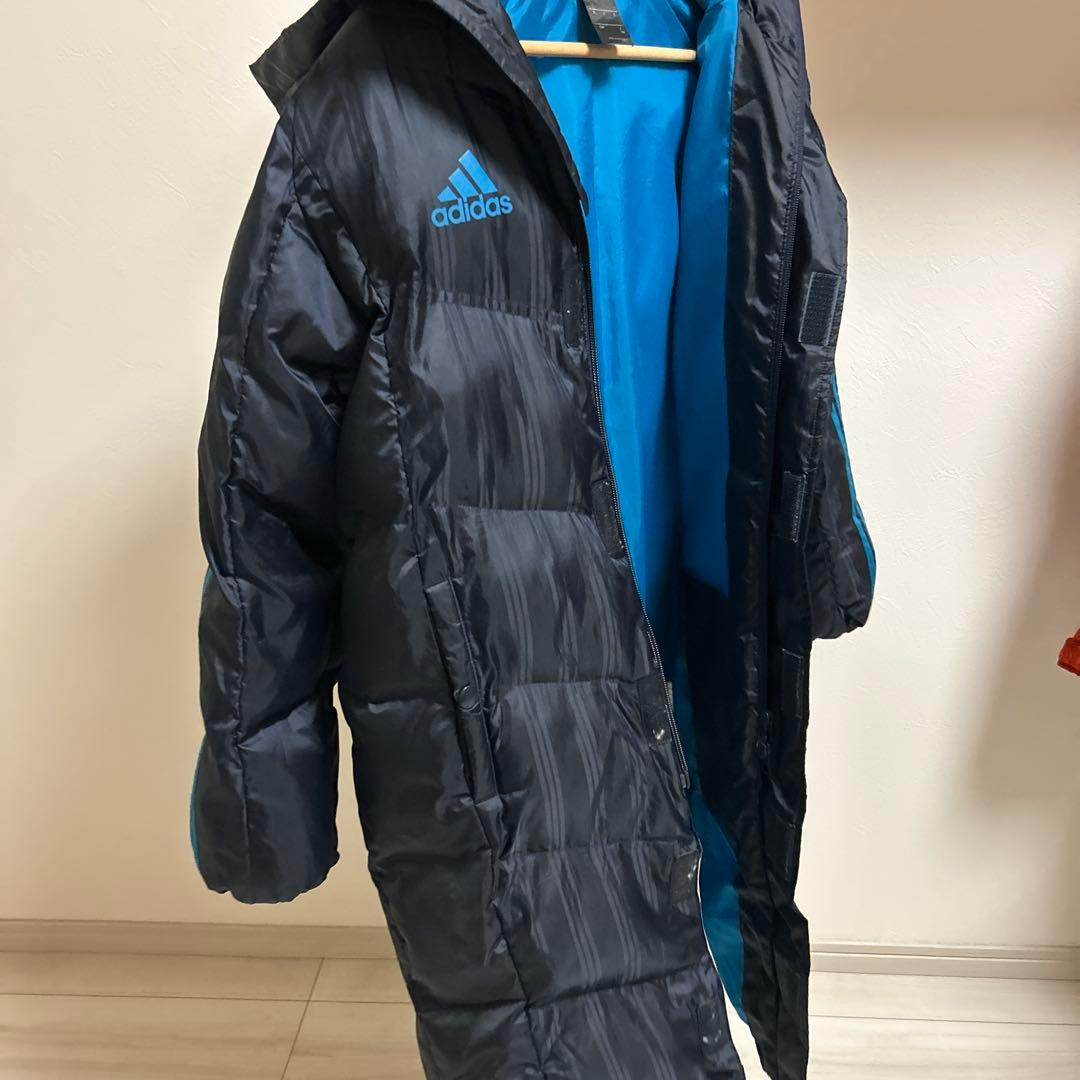 adidas ベンチコート ブラック/ブルー J150