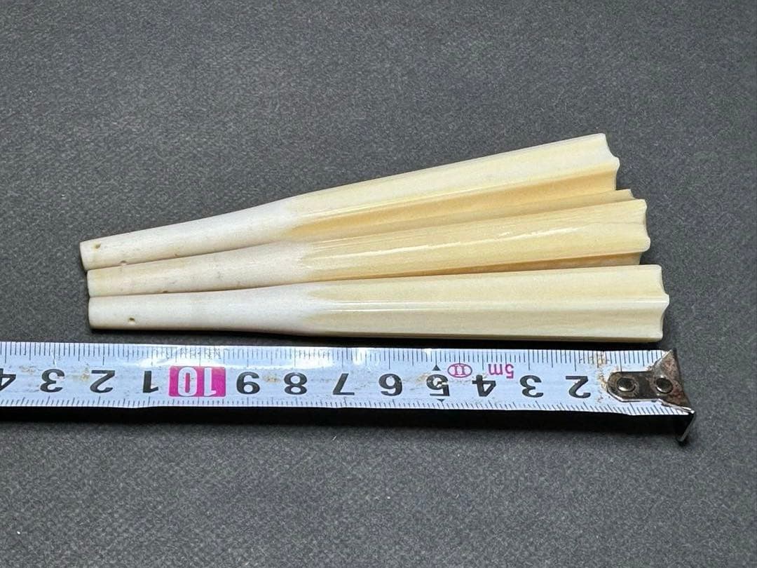 三味線　天然素材　糸巻き　和楽器　弦楽器　民謡　細密細工　アンティーク