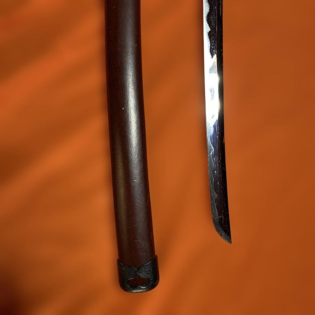 割安模造刀 黒柄 龍彫透し丸鍔 鳳凰図金口金尻小豆鞘
