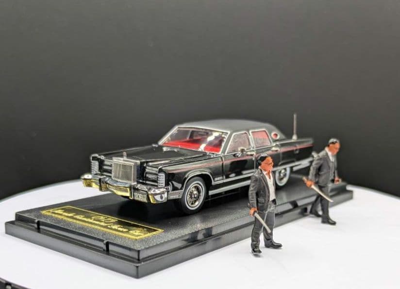 1/64 (1979年型)リンカーン•コンチネンタル＆フィギュア
