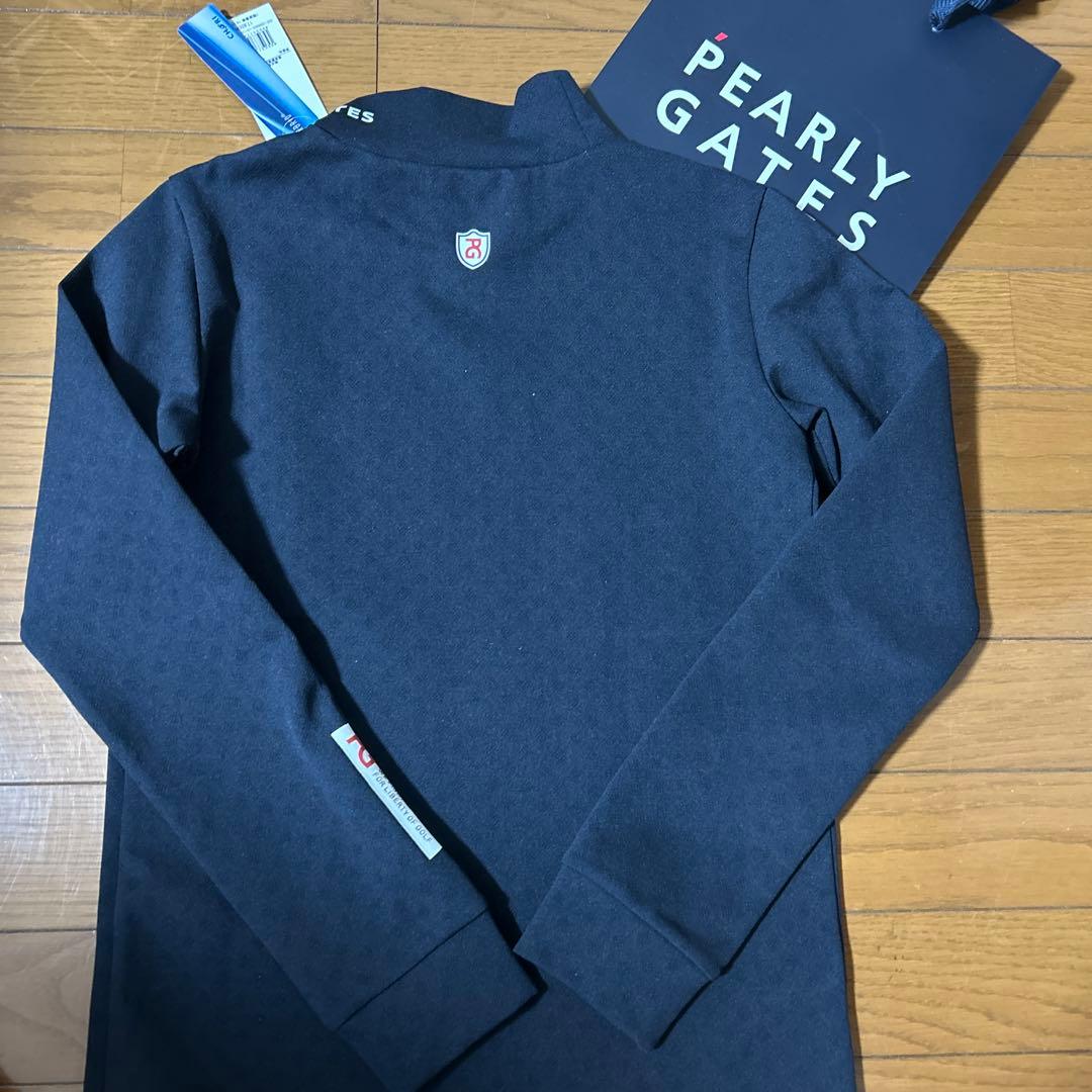 新品パーリーゲイツ　モックネックシャツ