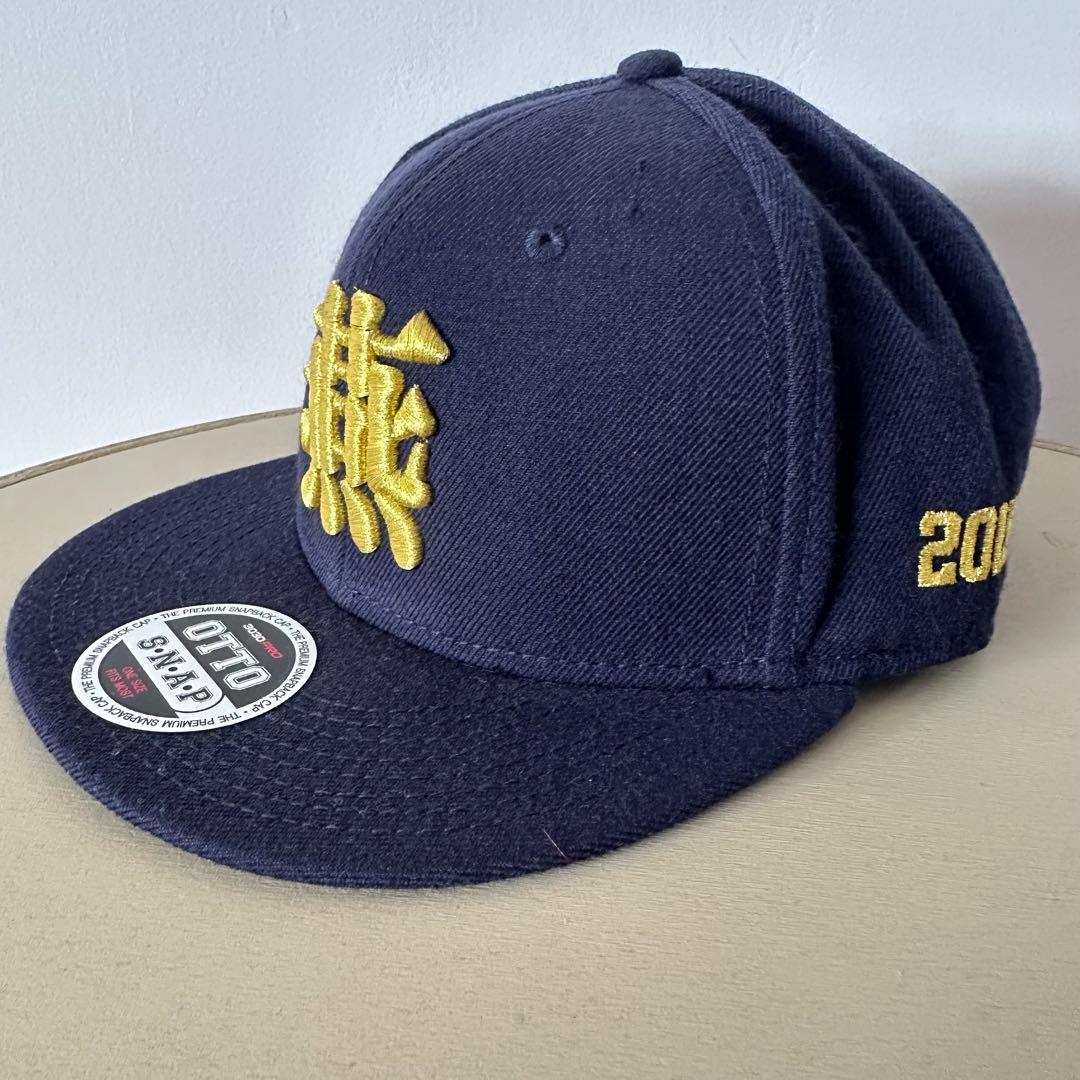 東京ヤクルトスワローズ　2015年優勝「燕」漢字金刺繍キャップ　ネイビー　レア物