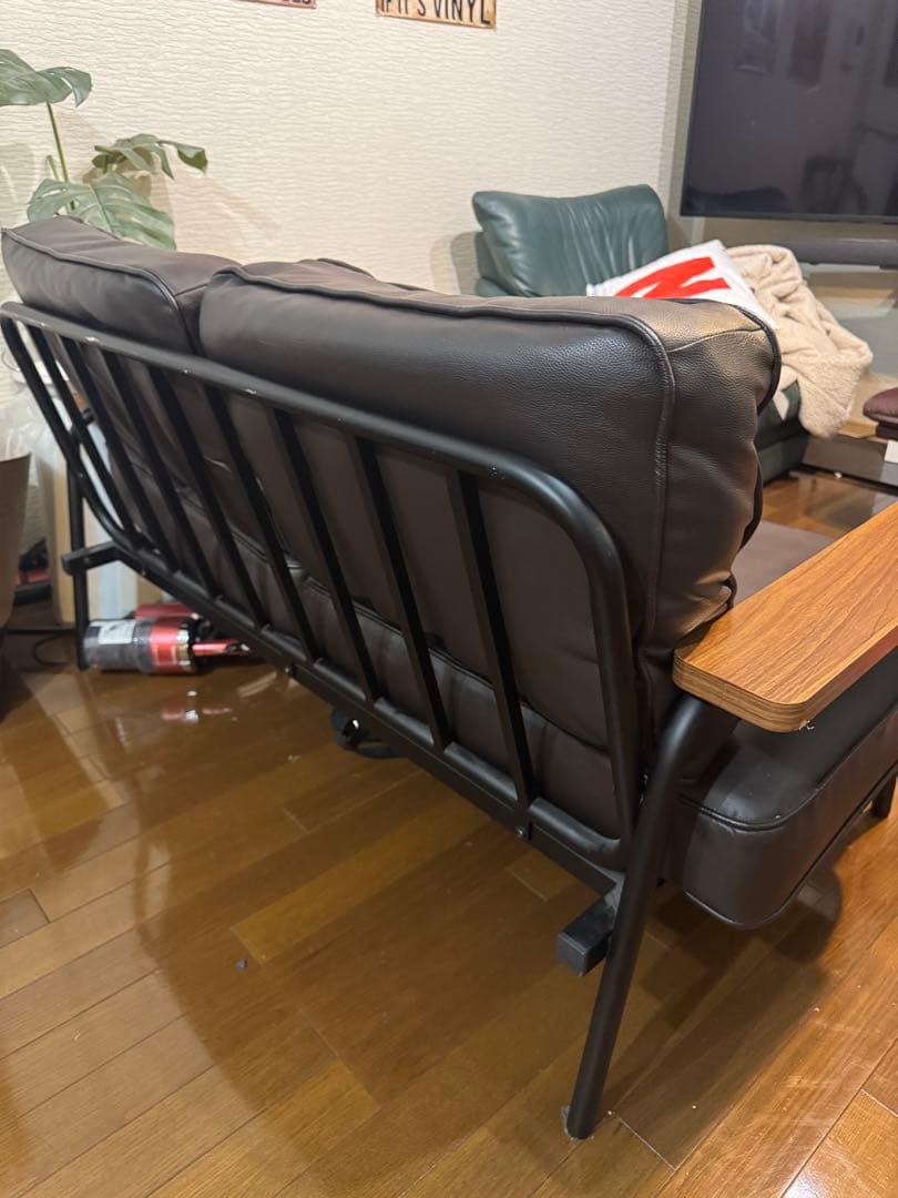 【値引きしました‼️】LOWYA スチール脚　コンパクトソファ