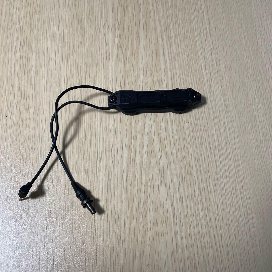 DBAL MINI フラッシュライト　デュアルボタンリモートスイッチ