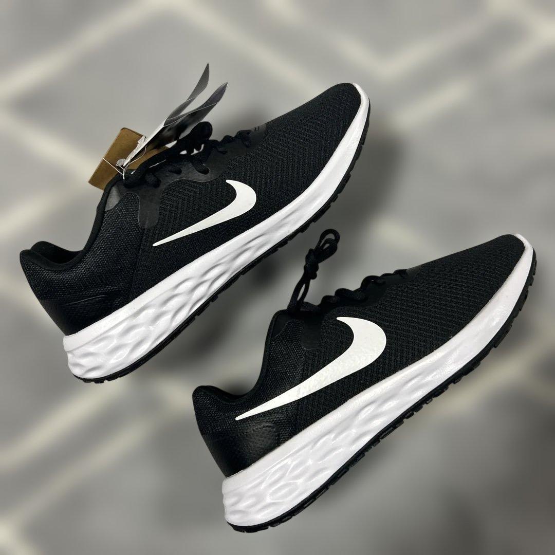 NIKE ランニングシューズ　ナイキレボリューション 6NN