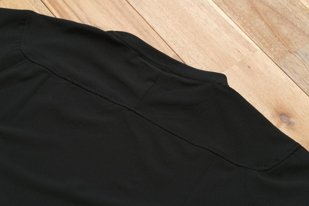 フィンチ　Isabela10 airgravity 墨色 L