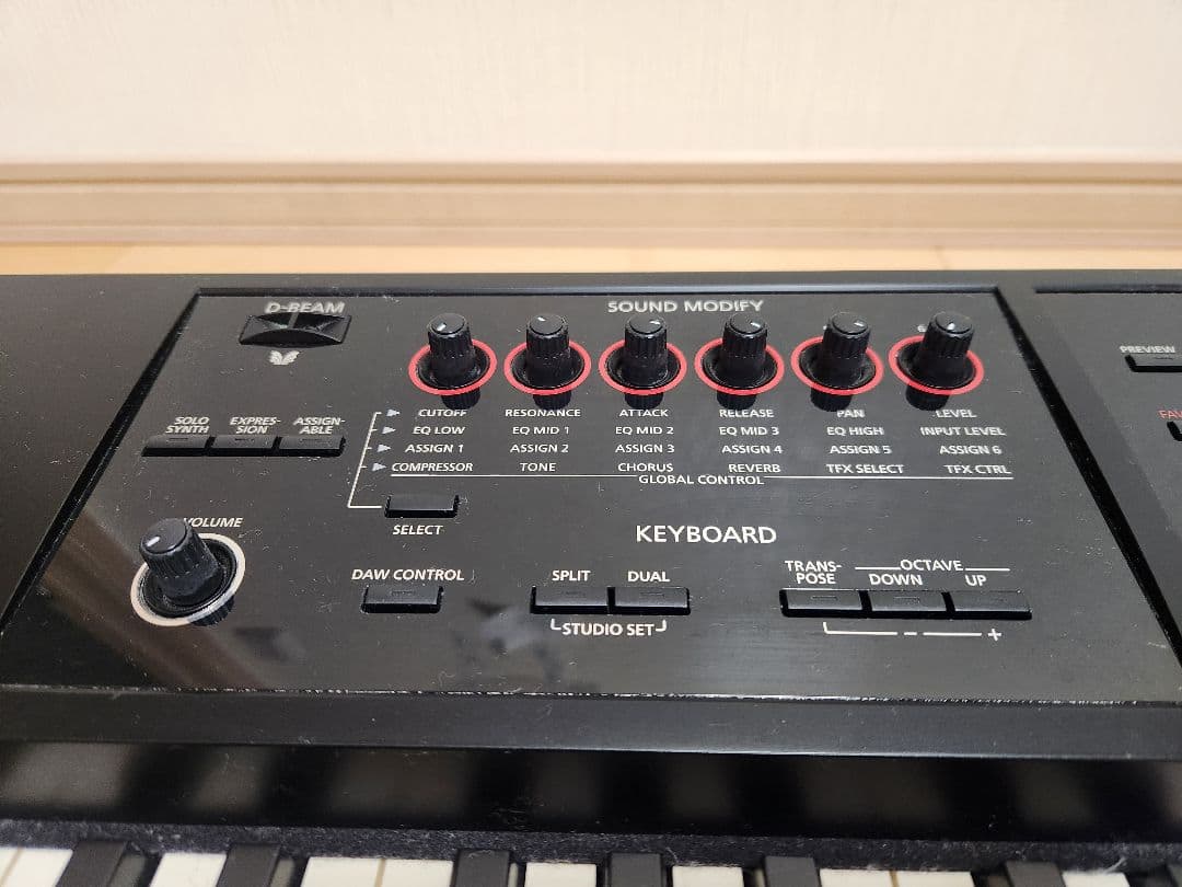 訳あり　Roland FA-08 88鍵 シンセサイザー ケース付　送料込み