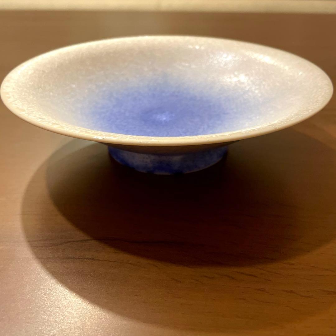有田焼　高級な割烹皿　青と白のグラデーション皿