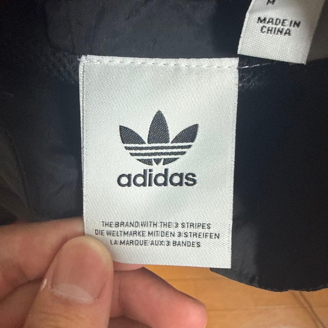 adidas ピステ・ウィンドブレーカー 黒/赤/白
