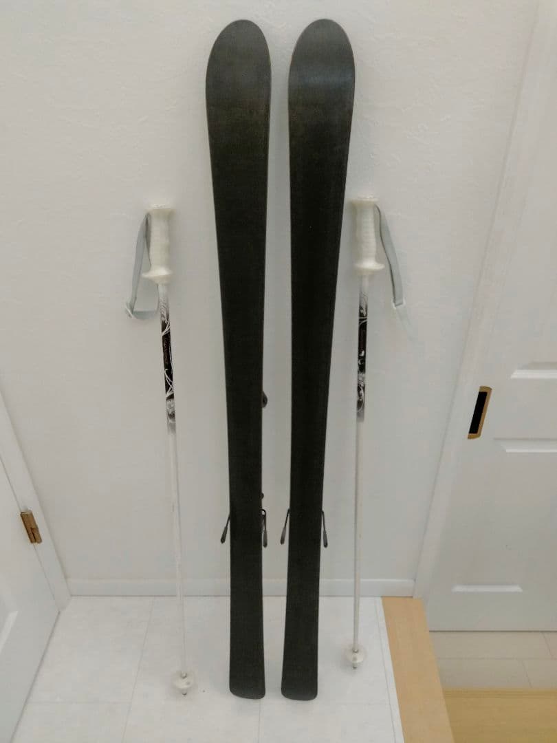 スキー板キスマーク138cm 靴ゲン24.5cm ストックハート110cm