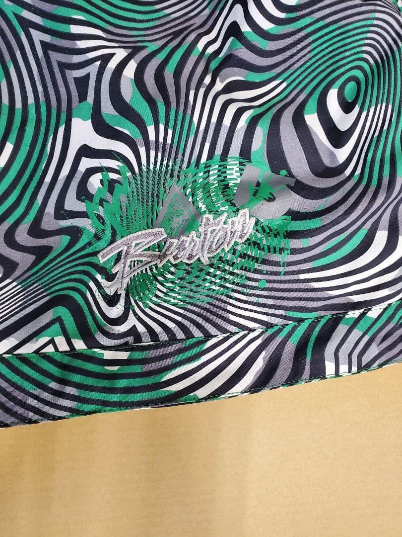 バートン　ジュニアスノーボードウェア　スキー 上下セット