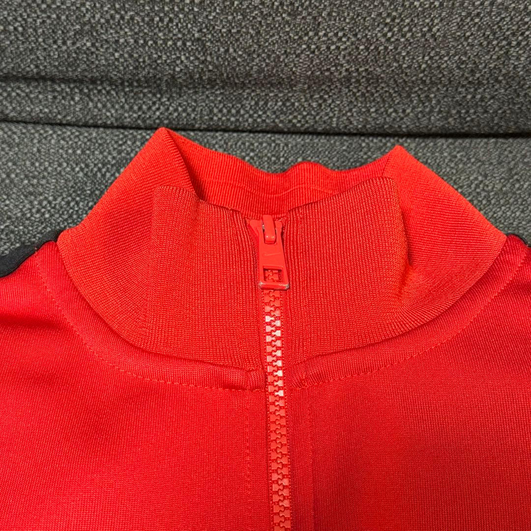 【希少】NIKEマンチェスターユナイテッド トラックジャケット背面ロゴ 赤 M