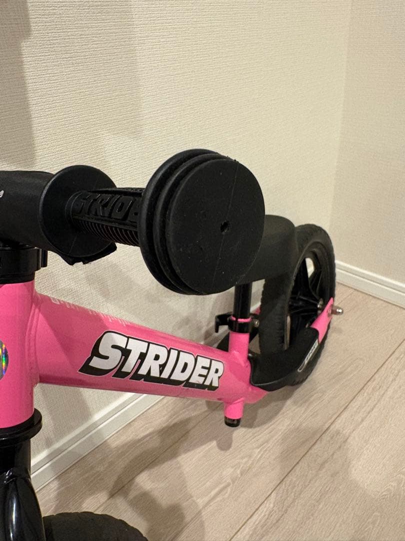 STRIDER バランスバイク ピンク　12インチ　ストライダースポーツモデル