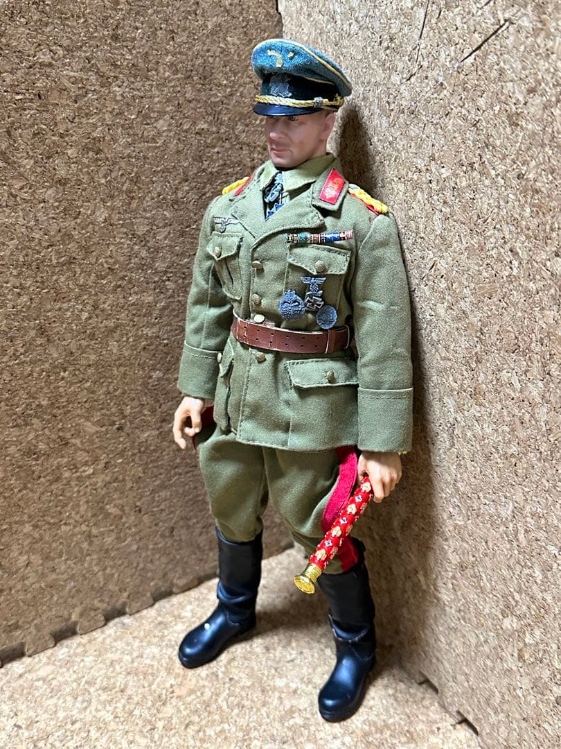 ミリタリーフィギュア　1/6 サイズ　ジャンク品　コート付き