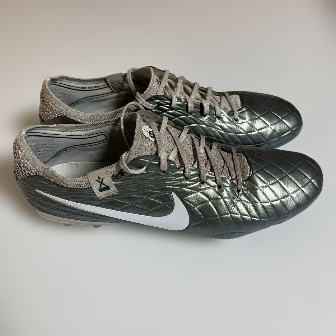 Nike ティエンポ 28.0 FG（天然芝）