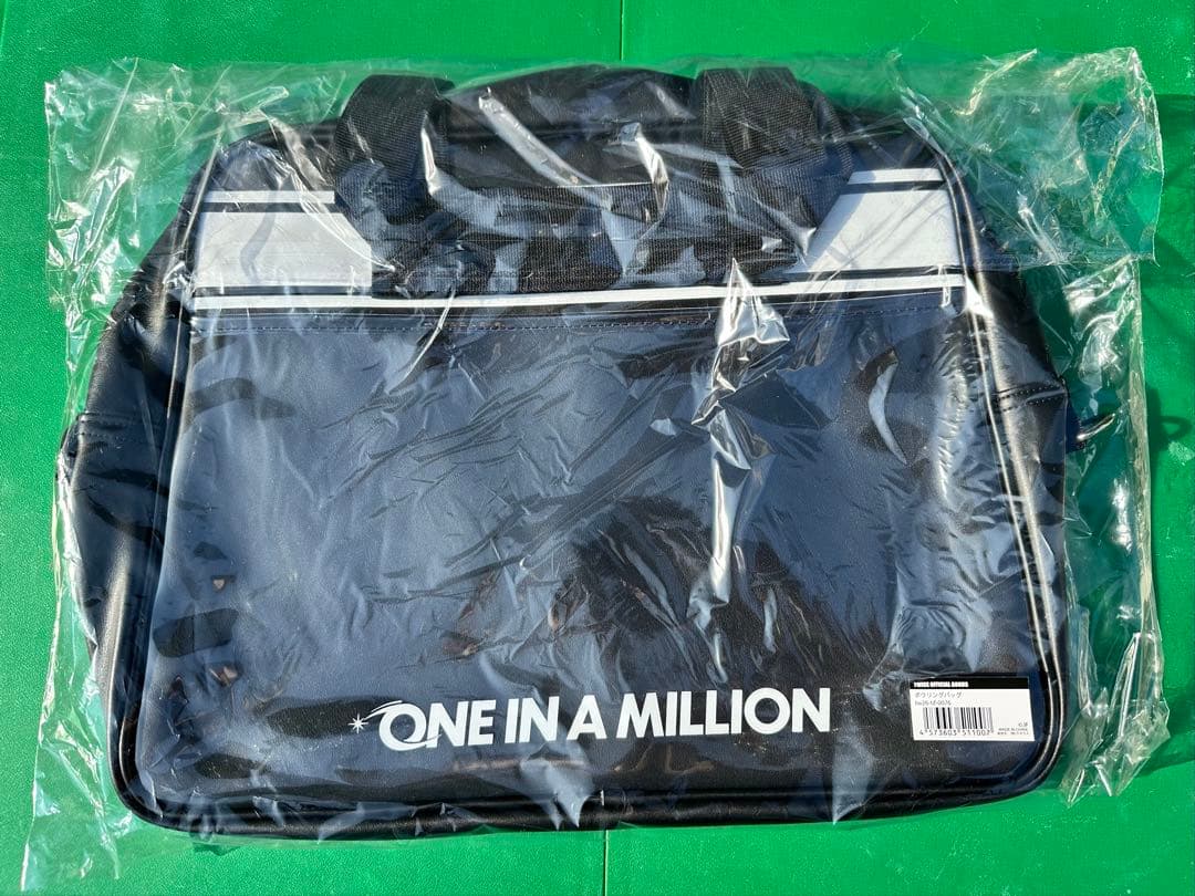 アイドル TWICE BOWLING BAG