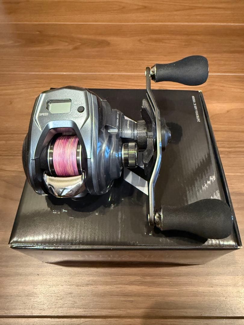 【超美品】DAIWA 24TIERRA AIR IC 100XH