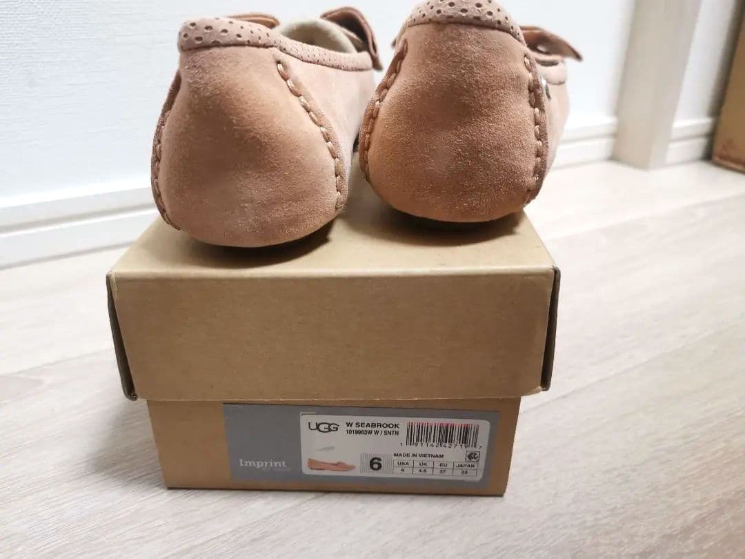 新品 UGG australia フラットシューズ リボン付き 23cm 6号