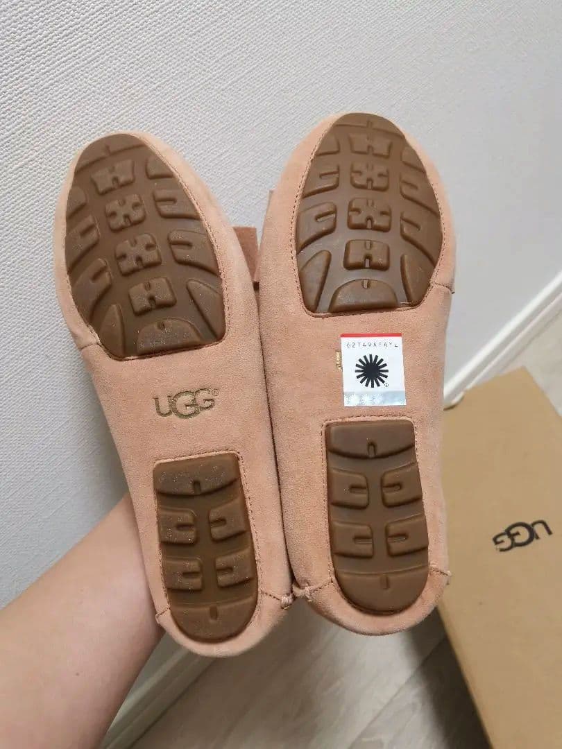 新品 UGG australia フラットシューズ リボン付き 23cm 6号