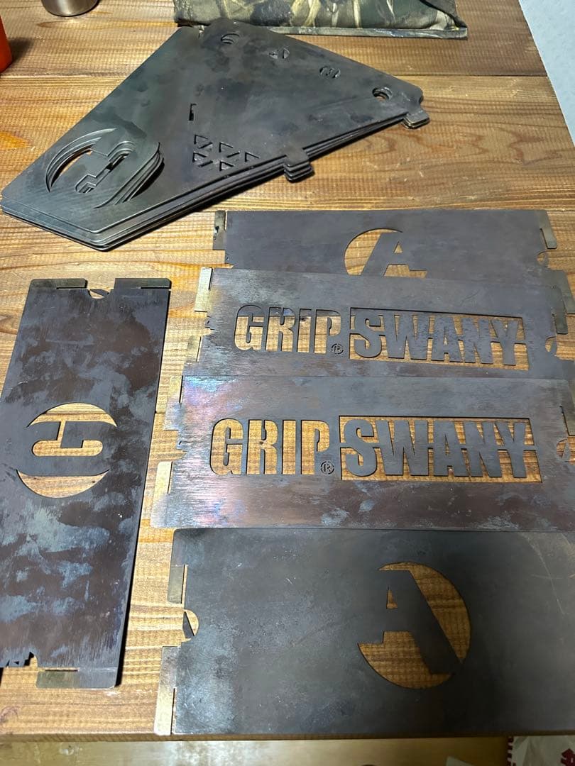asimocrafts GRIP SWANY 限定焚火台
