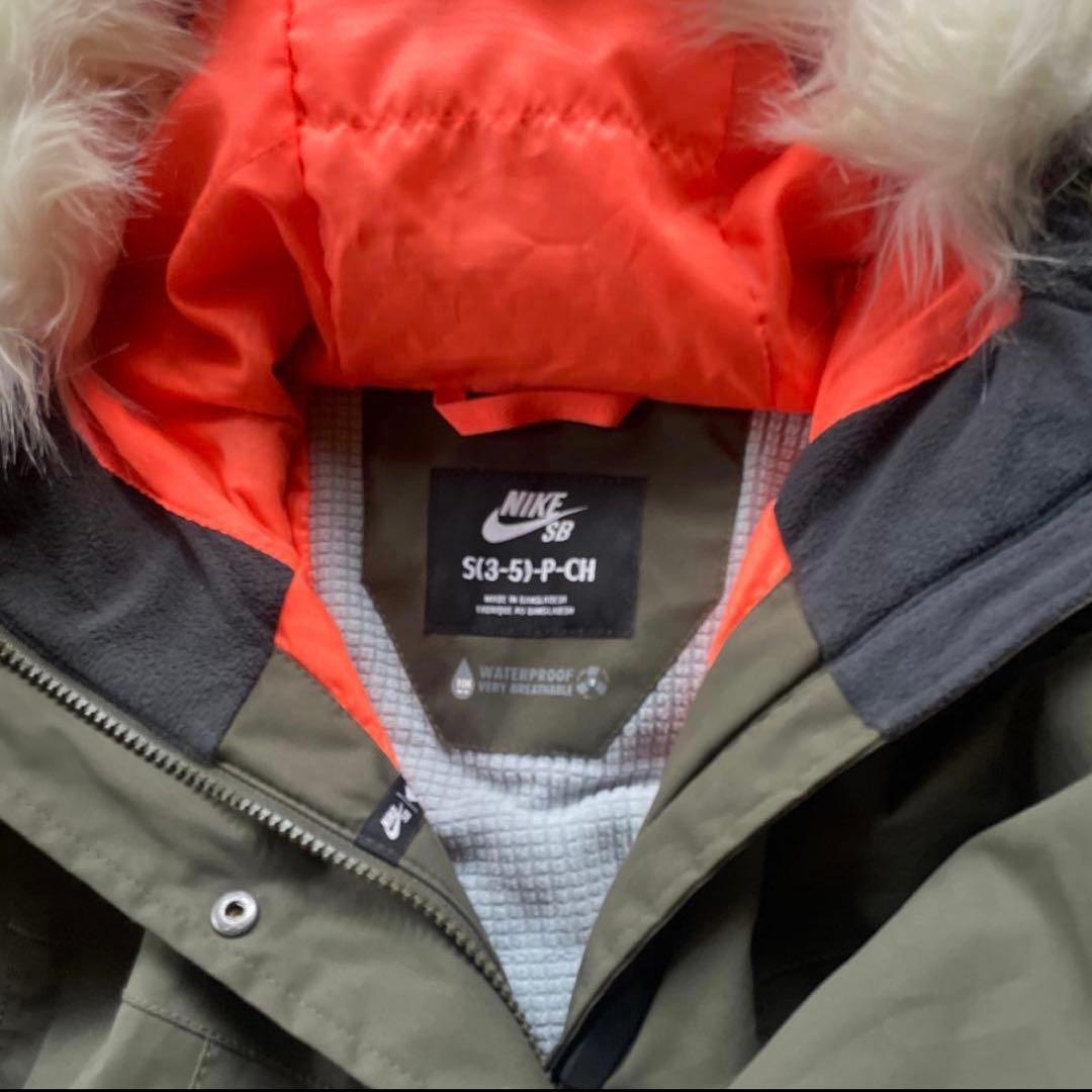 スノー仕様のNIKE SBジャケットHUDSON PARKAナイキSB(S)