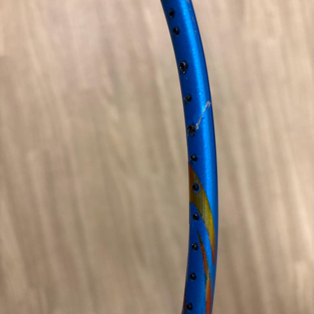 ジャンク品ASTROX 77 バドミントンラケット　　3UG5